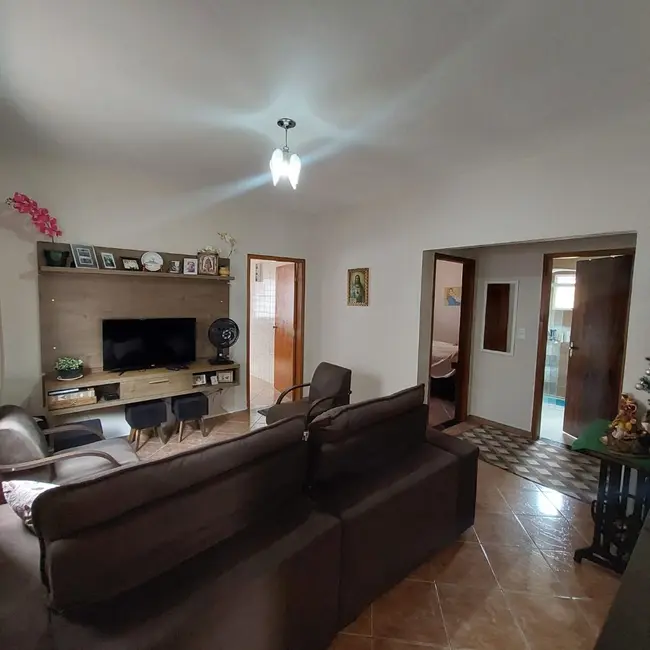 Casa com 2 quartos à venda, 250m2 em Pinhalzinho - SP - imagem 8 Foto 8 de Casa com 2 quartos à venda, 250m2 em Pinhalzinho - SP