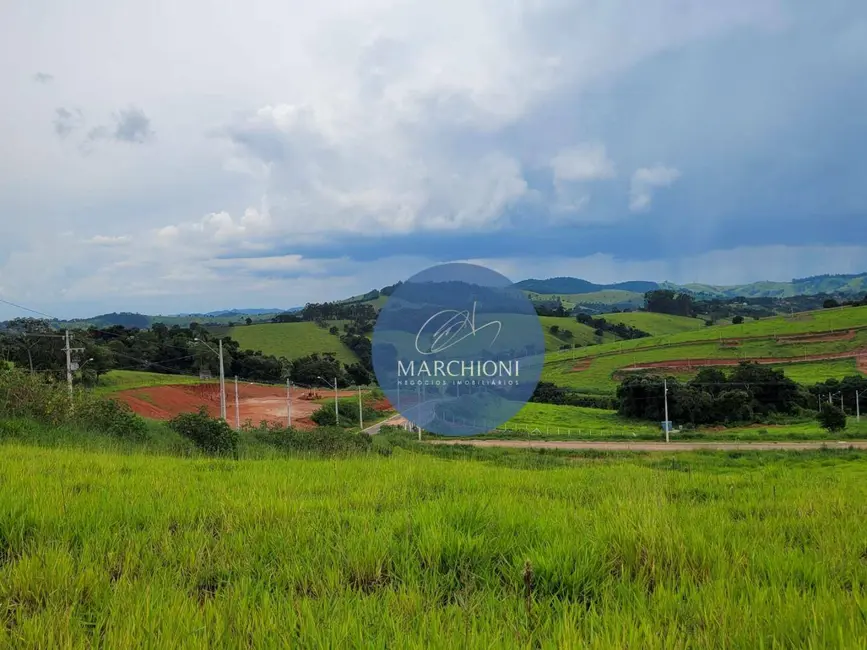 Foto 1 de Terreno / Lote à venda, 1001m2 em Tuiuti - SP