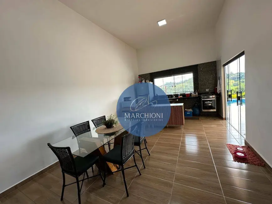 Chácara com 3 quartos à venda, 1000m2 em Pinhalzinho - SP - imagem 5 Foto 5 de Chácara com 3 quartos à venda, 1000m2 em Pinhalzinho - SP