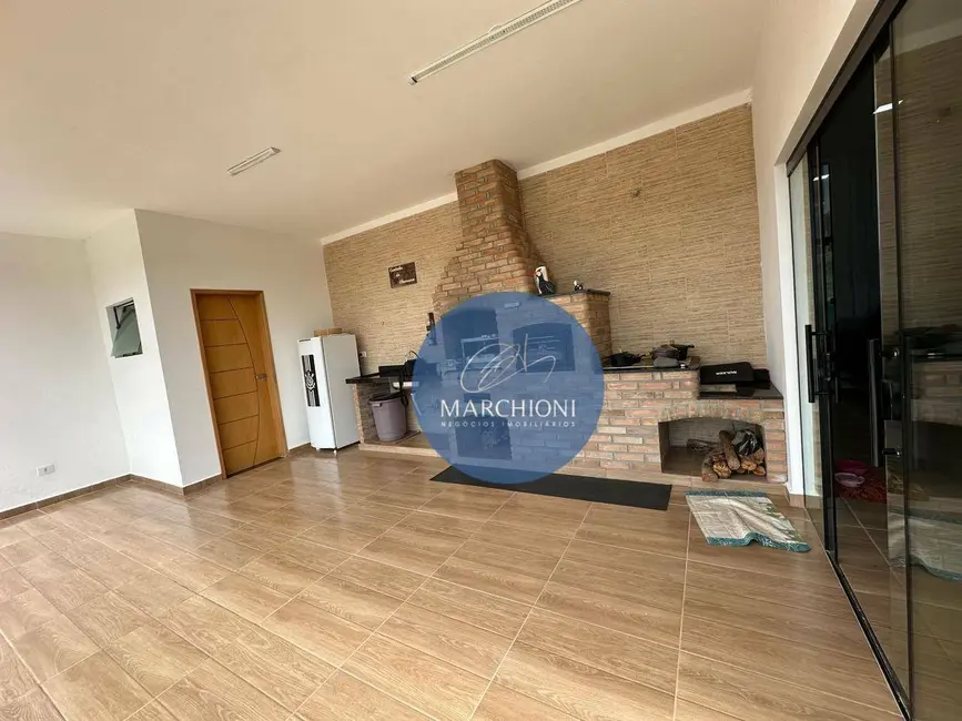 Chácara com 3 quartos à venda, 1000m2 em Pinhalzinho - SP - imagem 8 Foto 8 de Chácara com 3 quartos à venda, 1000m2 em Pinhalzinho - SP