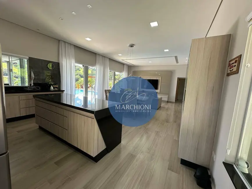 Foto 8 de Chácara com 4 quartos à venda, 1081m2 em Pinhalzinho - SP