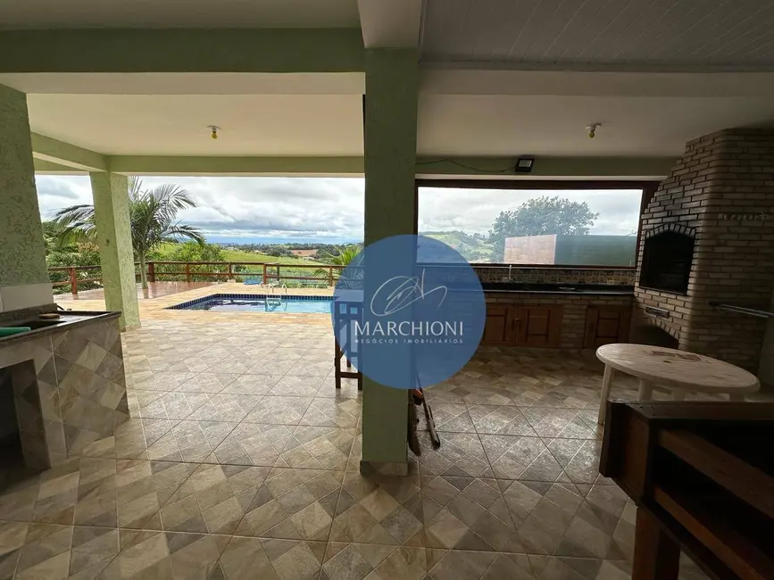 Foto 3 de Chácara com 3 quartos à venda, 1350m2 em Pinhalzinho - SP