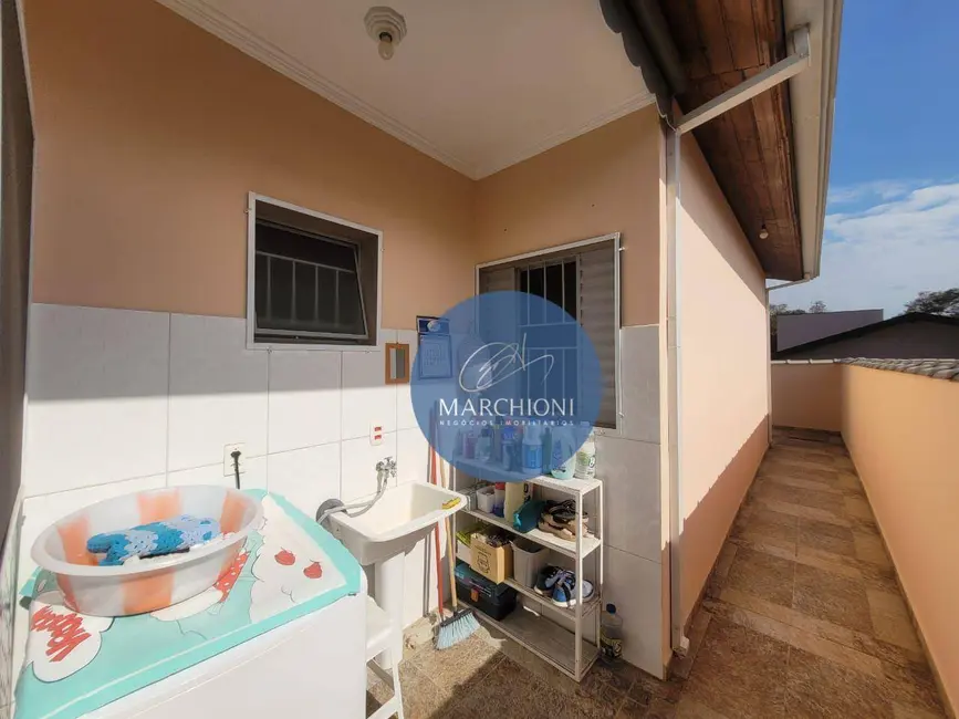 Casa com 3 quartos à venda, 125m2 em Pinhalzinho - SP - imagem 4 Foto 4 de Casa com 3 quartos à venda, 125m2 em Pinhalzinho - SP