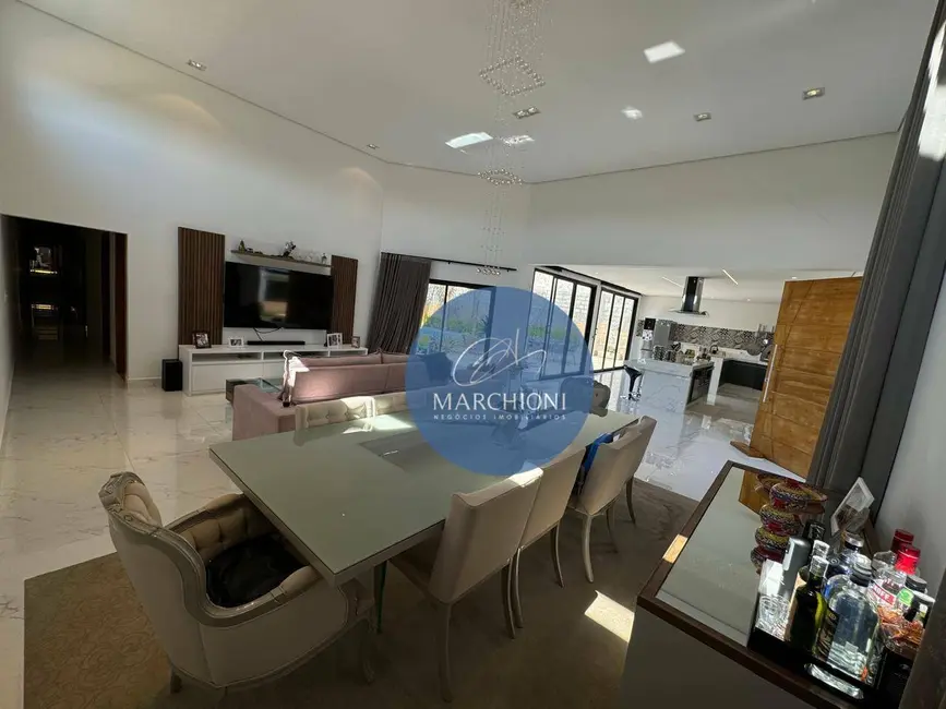 Foto 3 de Chácara com 3 quartos à venda, 1000m2 em Pinhalzinho - SP