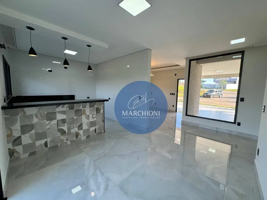 Casa com 3 quartos à venda, 324m2 em Pinhalzinho - SP - imagem 6 Foto 6 de Casa com 3 quartos à venda, 324m2 em Pinhalzinho - SP