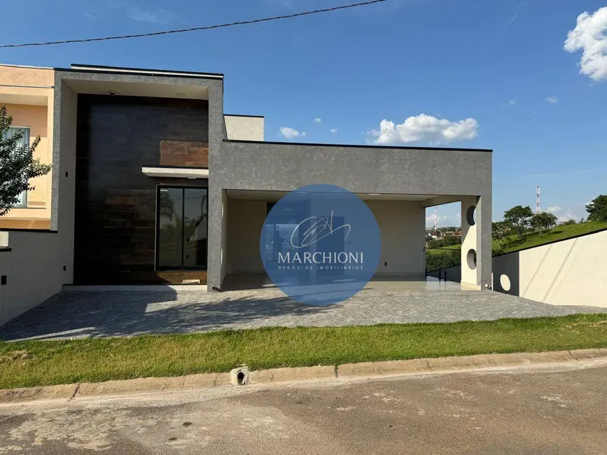 Foto 1 de Casa com 3 quartos à venda, 324m2 em Pinhalzinho - SP