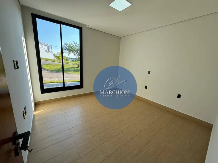 Casa com 3 quartos à venda, 324m2 em Pinhalzinho - SP - imagem 9 Foto 9 de Casa com 3 quartos à venda, 324m2 em Pinhalzinho - SP