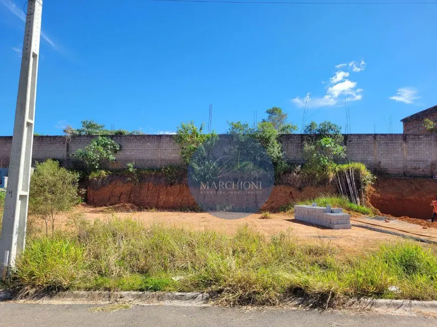 Foto 1 de Terreno / Lote à venda, 140m2 em Pinhalzinho - SP