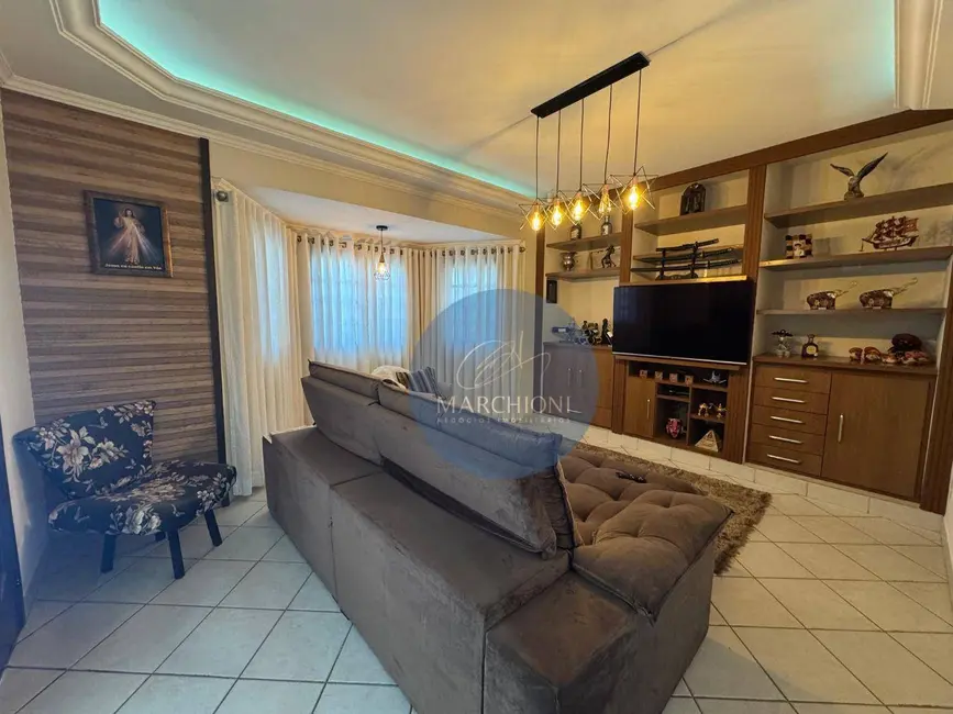 Casa com 3 quartos à venda, 250m2 em Pinhalzinho - SP - imagem 4 Foto 4 de Casa com 3 quartos à venda, 250m2 em Pinhalzinho - SP