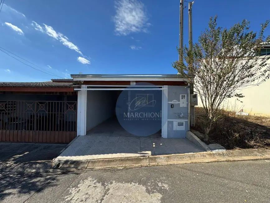 Casa com 3 quartos à venda, 125m2 em Pinhalzinho - SP - imagem 1 Foto 1 de Casa com 3 quartos à venda, 125m2 em Pinhalzinho - SP