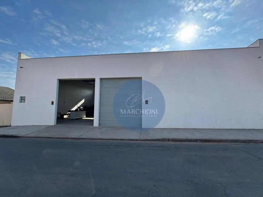 Foto 4 de Armazém / Galpão à venda, 252m2 em Pinhalzinho - SP