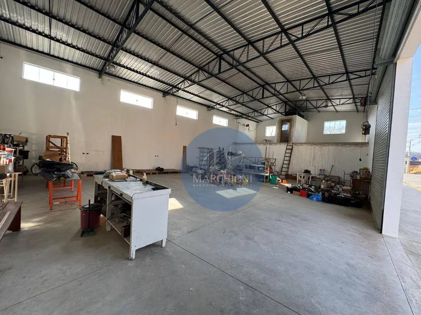 Foto 5 de Armazém / Galpão à venda, 252m2 em Pinhalzinho - SP