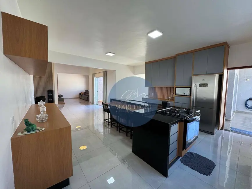 Foto 5 de Chácara com 5 quartos à venda, 1142m2 em Pinhalzinho - SP