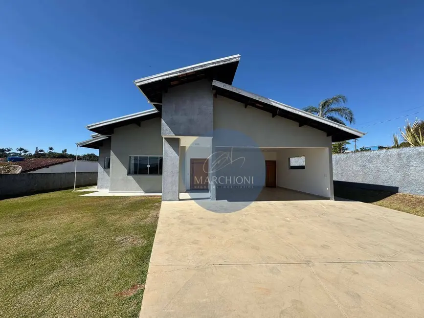 Foto 1 de Chácara com 5 quartos à venda, 1142m2 em Pinhalzinho - SP