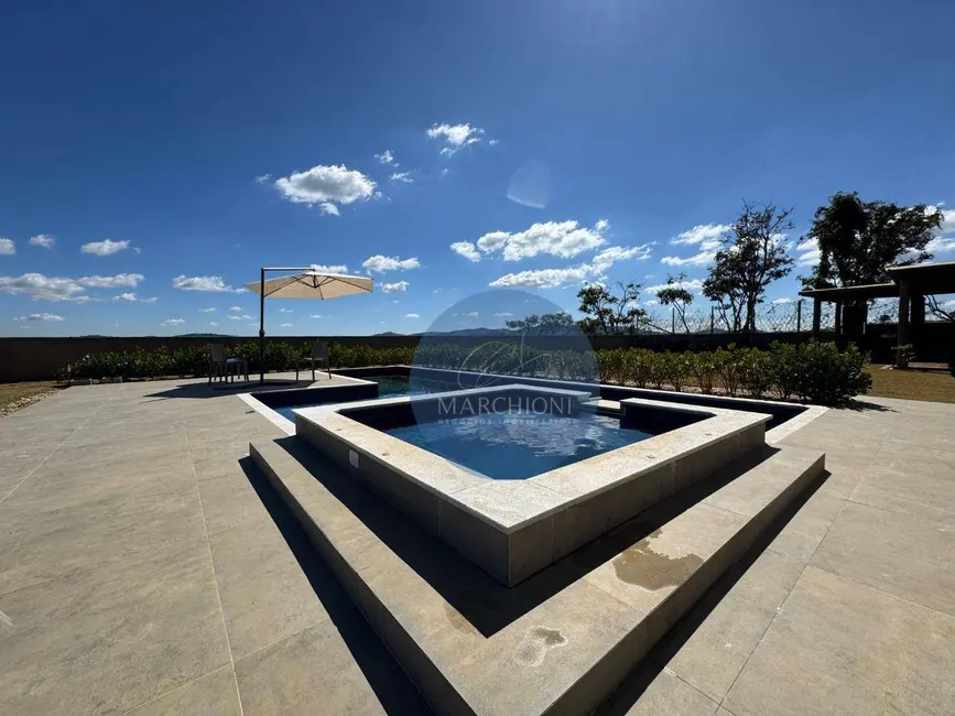 Chácara com 2 quartos à venda, 1177m2 em Pinhalzinho - SP - imagem 3 Foto 3 de Chácara com 2 quartos à venda, 1177m2 em Pinhalzinho - SP