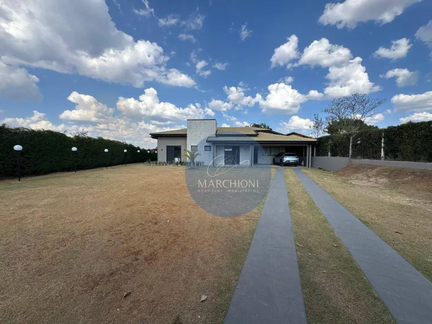 Foto 1 de Chácara com 5 quartos à venda, 1600m2 em Pinhalzinho - SP