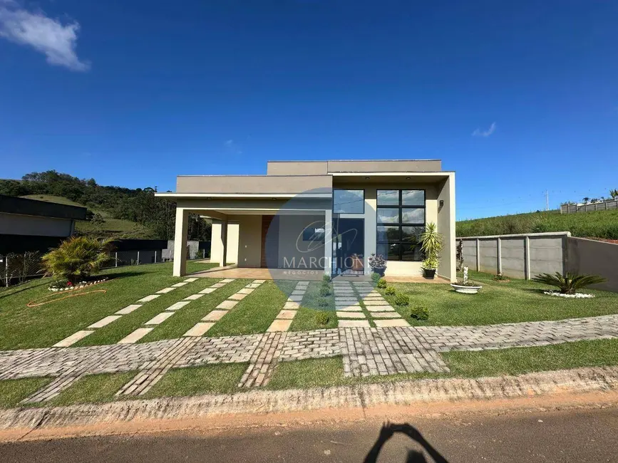 Chácara com 3 quartos à venda, 1000m2 em Tuiuti - SP - imagem 2 Foto 2 de Chácara com 3 quartos à venda, 1000m2 em Tuiuti - SP