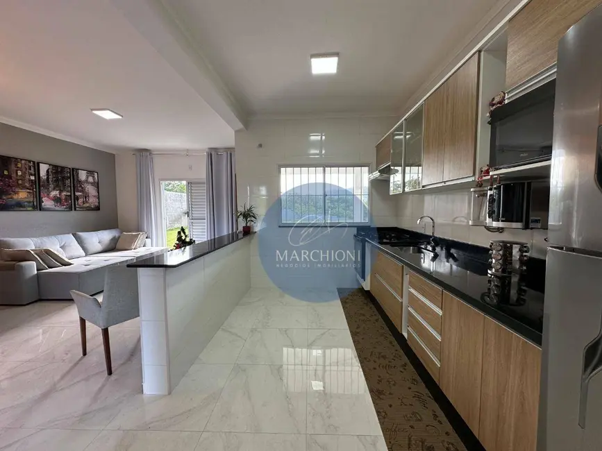 Chácara com 2 quartos à venda, 1000m2 em Tuiuti - SP - imagem 6 Foto 6 de Chácara com 2 quartos à venda, 1000m2 em Tuiuti - SP