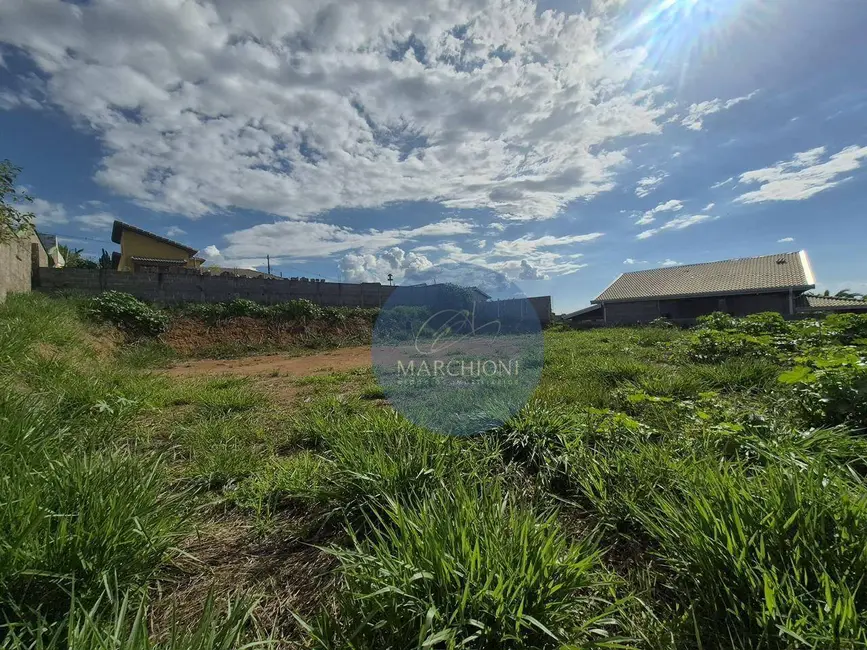 Foto 1 de Terreno / Lote à venda, 1000m2 em Pinhalzinho - SP
