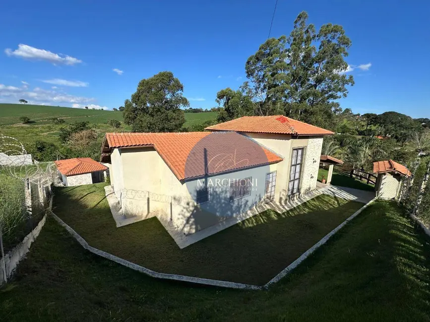 Foto 2 de Chácara com 3 quartos à venda, 1067m2 em Pinhalzinho - SP