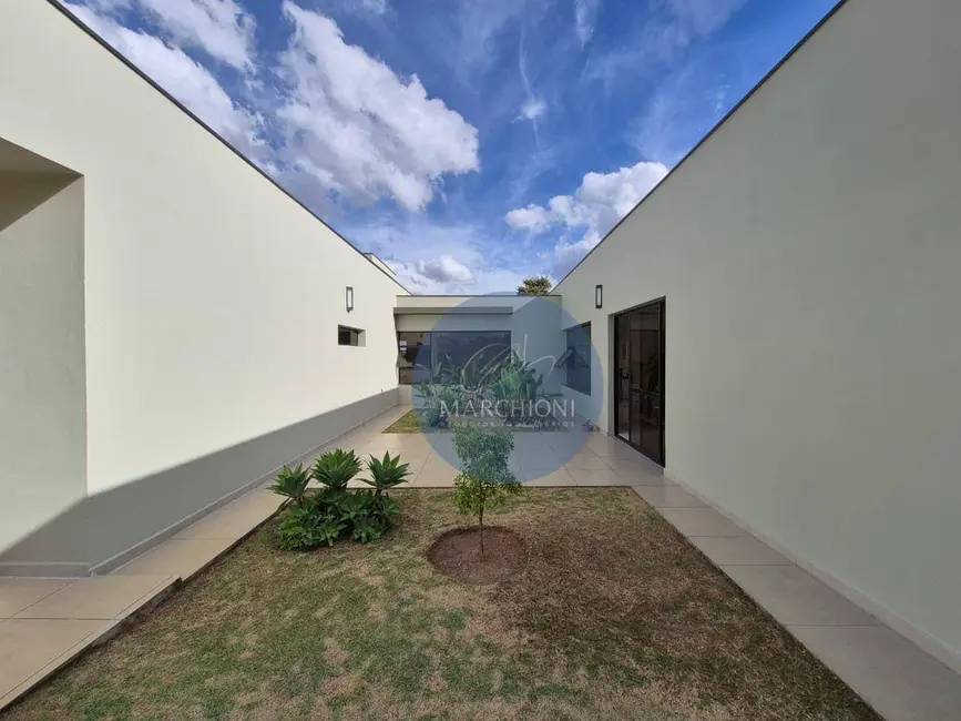 Foto 6 de Chácara com 3 quartos à venda, 1000m2 em Pinhalzinho - SP