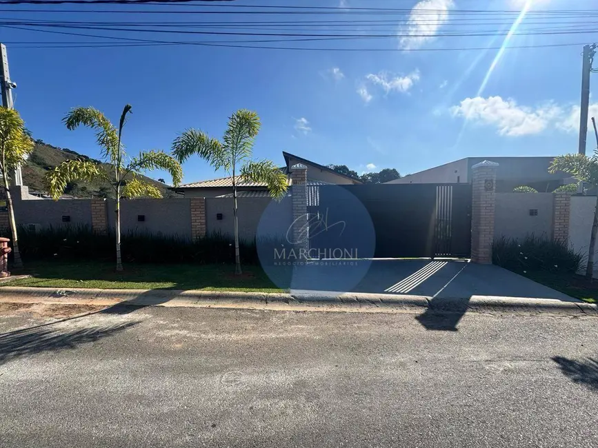 Foto 1 de Chácara com 3 quartos à venda, 990m2 em Pinhalzinho - SP