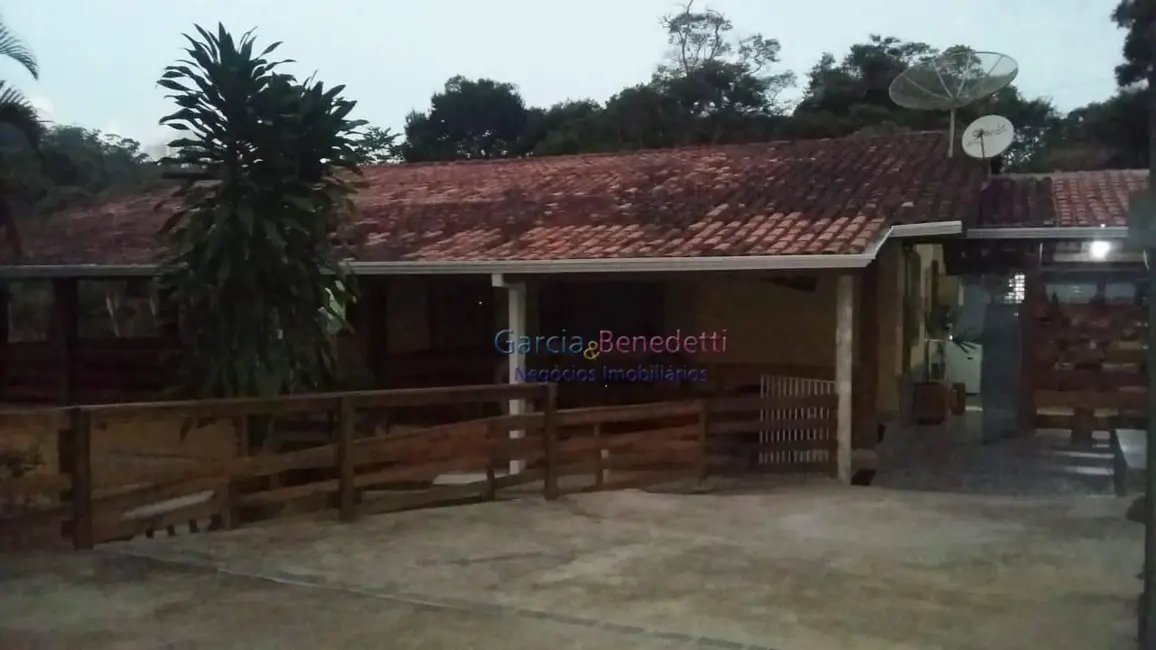 Foto 2 de Chácara com 5 quartos à venda, 750m2 em Portão, Atibaia - SP