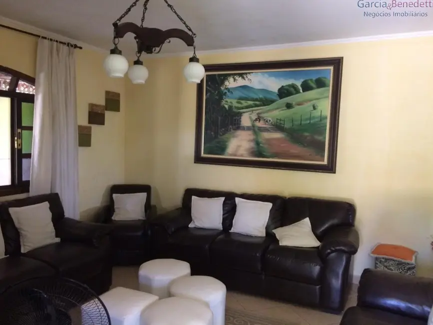 Chácara com 3 quartos à venda, 1000m2 em Santa Isabel - SP - imagem 4 Foto 4 de Chácara com 3 quartos à venda, 1000m2 em Santa Isabel - SP