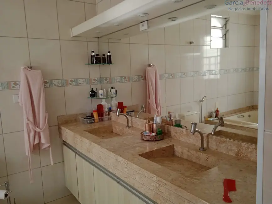 Casa com 3 quartos à venda, 199m2 em Horto Santo Antonio, Jundiai - SP - imagem 3 Foto 3 de Casa com 3 quartos à venda, 199m2 em Horto Santo Antonio, Jundiai - SP