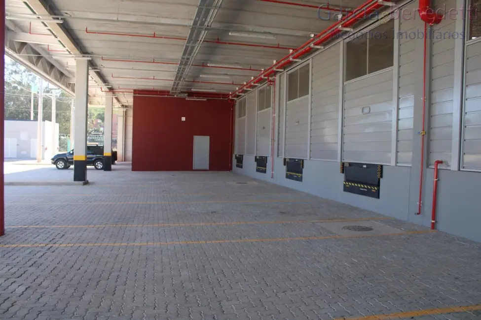 Foto 3 de Armazém / Galpão para alugar, 1735m2 em Cidade Industrial Satélite de São Paulo, Guarulhos - SP