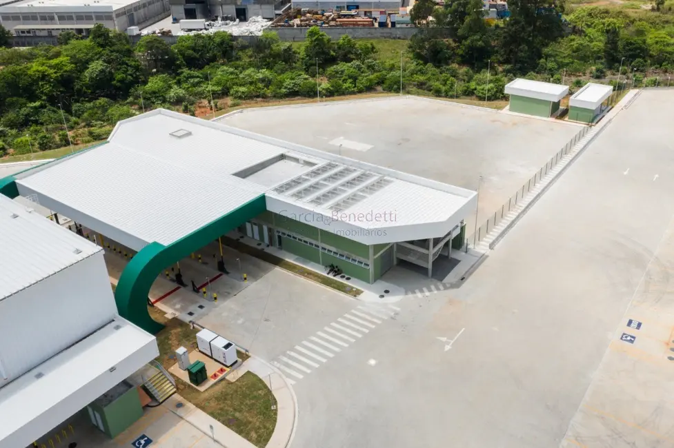 Foto 4 de Armazém / Galpão para alugar, 11061m2 em Portão, Aruja - SP