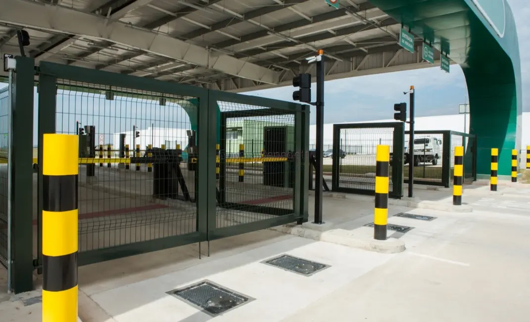 Foto 8 de Armazém / Galpão para alugar, 5531m2 em Portão, Aruja - SP