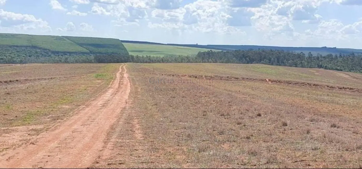 Foto 2 de Fazenda / Haras com 4 quartos à venda, 1718200m2 em Loteamento Chácaras Vale do São Luiz, Bauru - SP