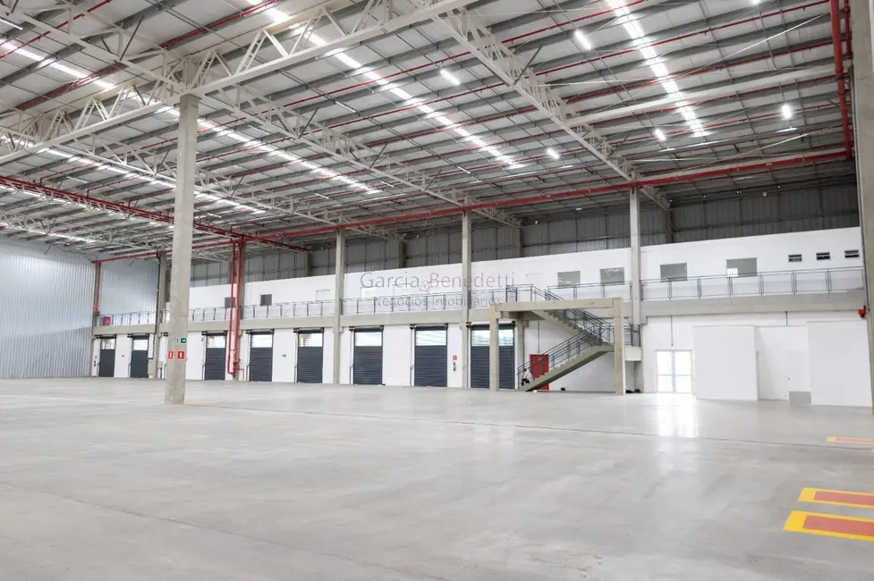 Foto 3 de Armazém / Galpão para alugar, 8100m2 em Extrema - MG