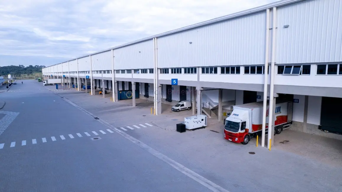 Foto 4 de Armazém / Galpão para alugar, 8100m2 em Extrema - MG