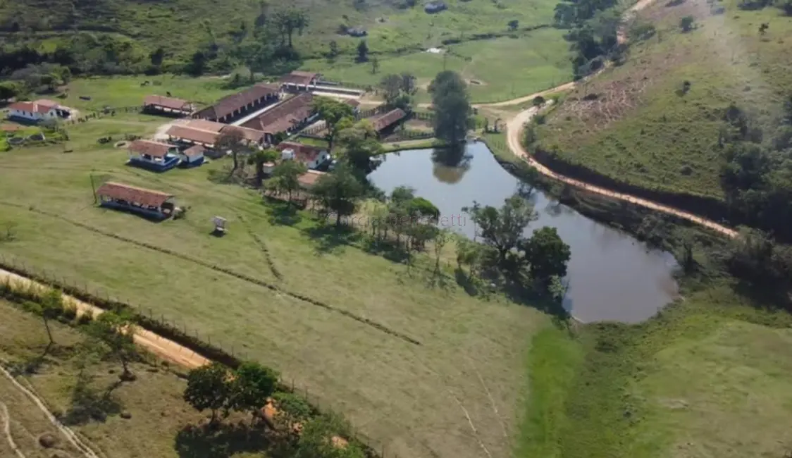 Foto 1 de Fazenda / Haras com 15 quartos à venda, 2783000m2 em Vila Pantaleão, Cacapava - SP