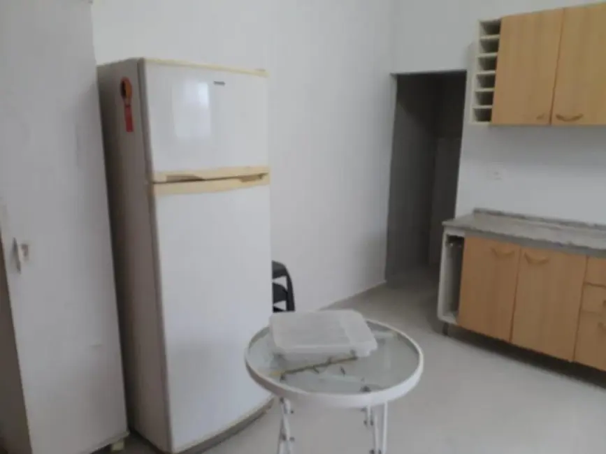 Kitnet com 1 quarto para alugar, 30m2 em Macuco, Santos - SP - imagem 3 Foto 3 de Kitnet com 1 quarto para alugar, 30m2 em Macuco, Santos - SP