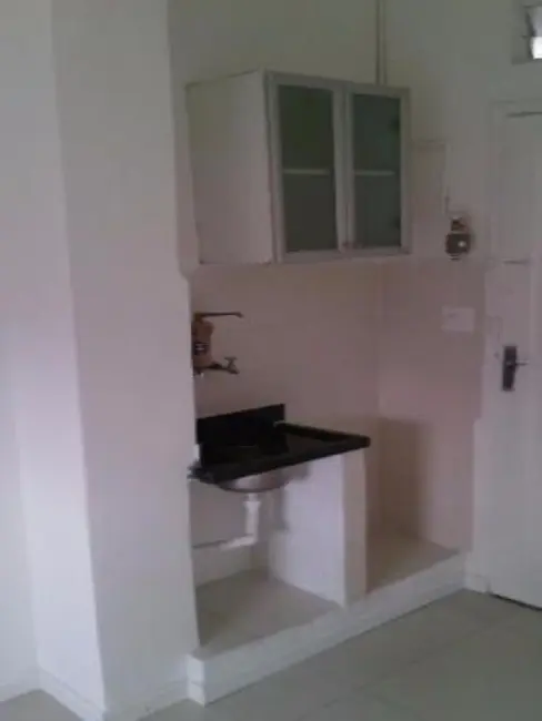 Foto 2 de Apartamento à venda, 28m2 em Embaré, Santos - SP