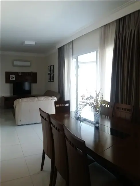 Apartamento com 3 quartos à venda, 160m2 em Pompéia, Santos - SP - imagem 4 Foto 4 de Apartamento com 3 quartos à venda, 160m2 em Pompéia, Santos - SP