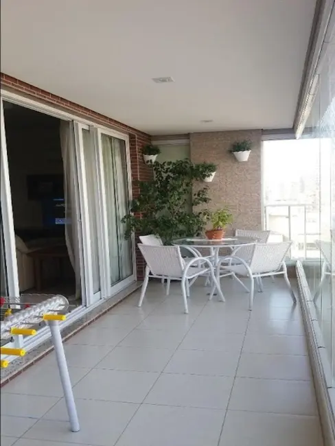 Apartamento com 3 quartos à venda, 160m2 em Pompéia, Santos - SP - imagem 8 Foto 8 de Apartamento com 3 quartos à venda, 160m2 em Pompéia, Santos - SP