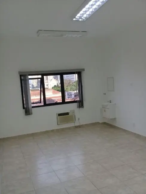 Sala Comercial à venda e para alugar, 30m2 em Centro, Santos - SP - imagem 4 Foto 4 de Sala Comercial à venda e para alugar, 30m2 em Centro, Santos - SP