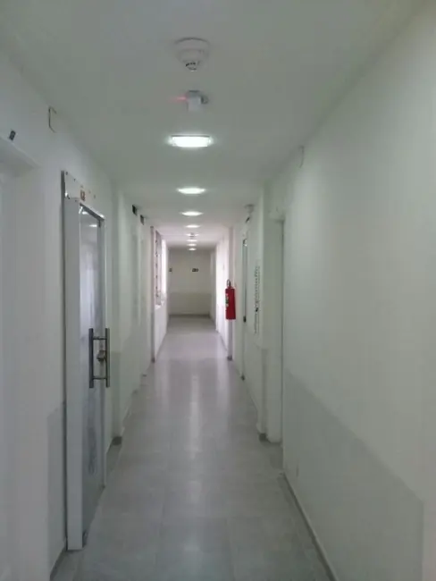 Sala Comercial à venda e para alugar, 30m2 em Centro, Santos - SP - imagem 7 Foto 7 de Sala Comercial à venda e para alugar, 30m2 em Centro, Santos - SP