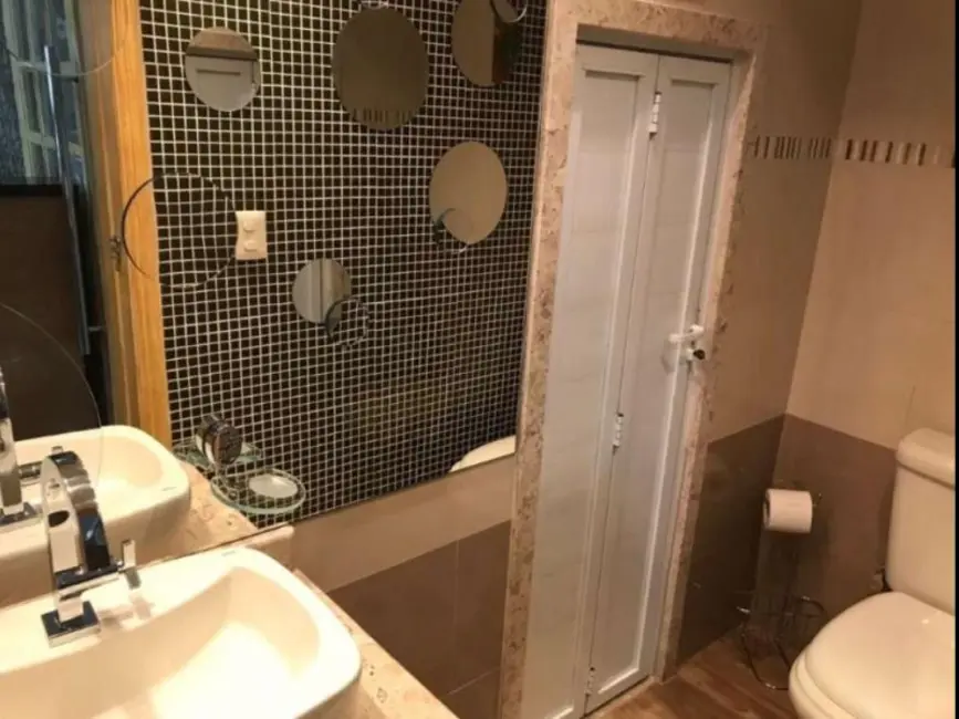 Foto 4 de Sobrado com 4 quartos à venda, 360m2 em Marapé, Santos - SP