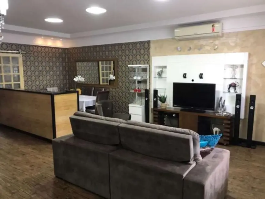 Foto 3 de Sobrado com 4 quartos à venda, 360m2 em Marapé, Santos - SP