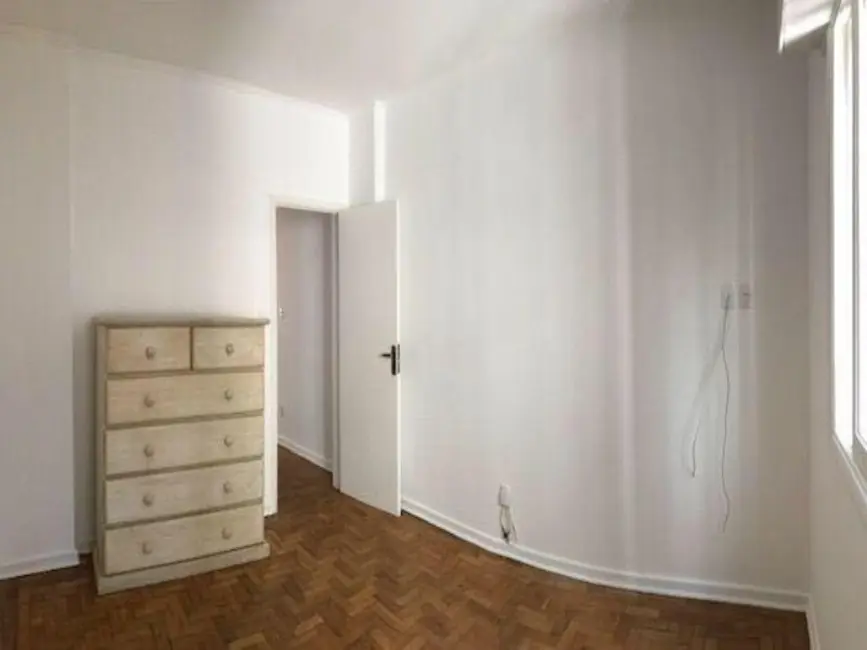 Apartamento com 3 quartos à venda e para alugar, 130m2 em Ponta da Praia, Santos - SP - imagem 5 Foto 5 de Apartamento com 3 quartos à venda e para alugar, 130m2 em Ponta da Praia, Santos - SP