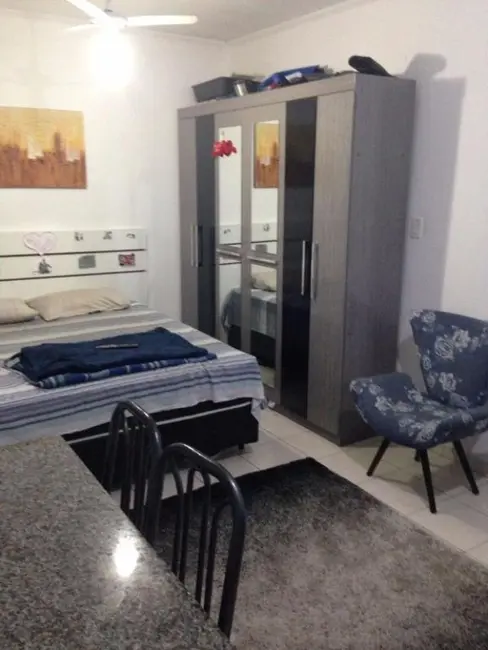 Foto 7 de Kitnet à venda, 33m2 em Itararé, Sao Vicente - SP