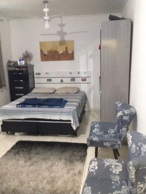 Foto 4 de Kitnet à venda, 33m2 em Itararé, Sao Vicente - SP