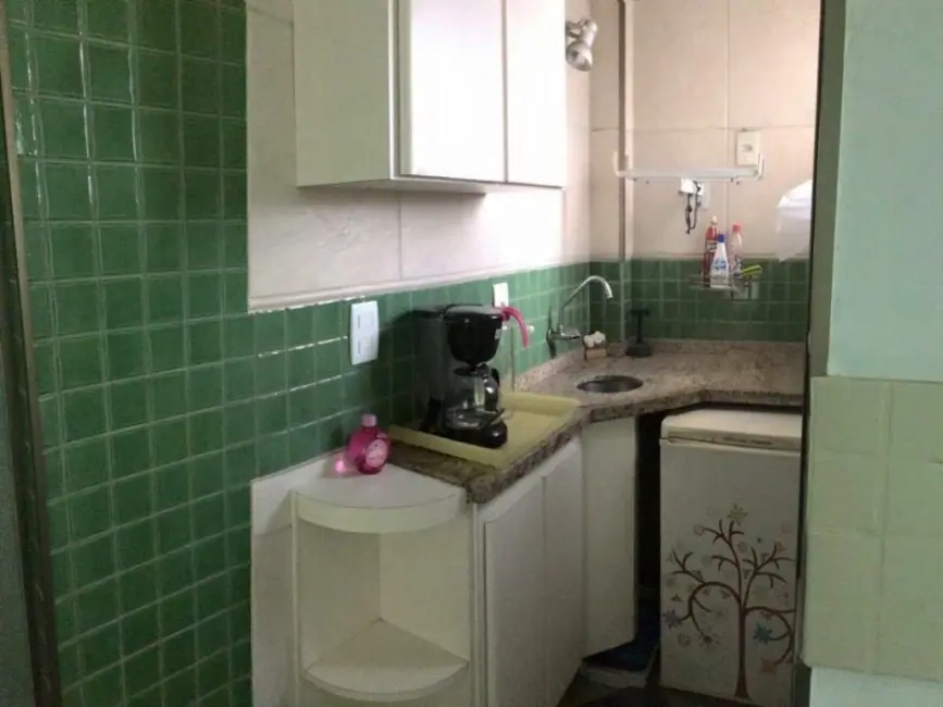 Sala Comercial à venda e para alugar, 84m2 em Centro, Santos - SP - imagem 3 Foto 3 de Sala Comercial à venda e para alugar, 84m2 em Centro, Santos - SP