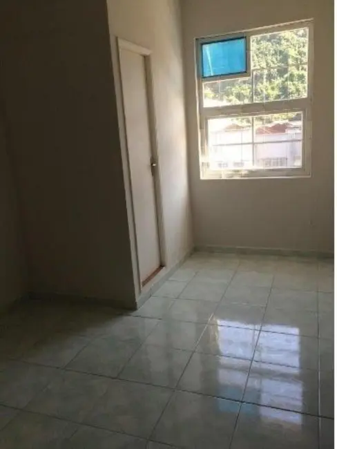 Sala Comercial para alugar, 35m2 em Centro, Santos - SP - imagem 4 Foto 4 de Sala Comercial para alugar, 35m2 em Centro, Santos - SP