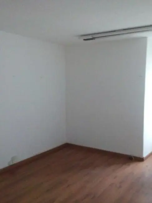 Sala Comercial para alugar, 35m2 em Centro, Santos - SP - imagem 4 Foto 4 de Sala Comercial para alugar, 35m2 em Centro, Santos - SP